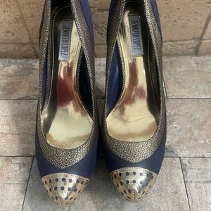 Jennifer Lopez Navy & Gold heels